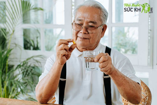 Vitamin tổng hợp cho người tr&ecirc;n 50