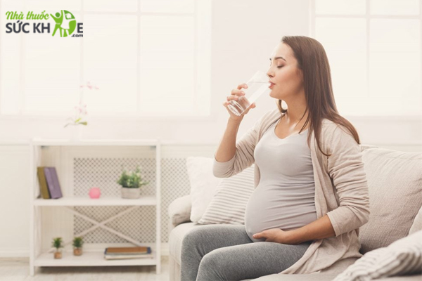 Vitamin tổng hợp cho phụ nữ c&oacute; thai v&agrave; cho con b&uacute;
