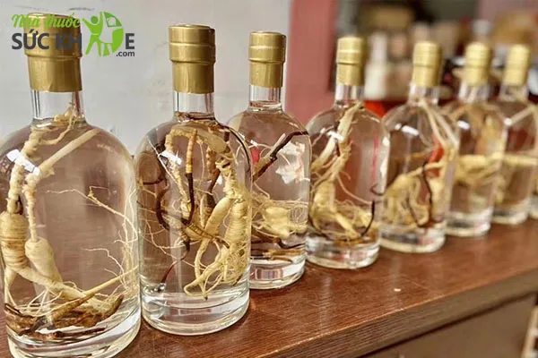 Đ&ocirc;ng tr&ugrave;ng hạ thảo ng&acirc;m rượu