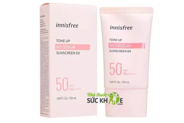 Kem chống nắng kiềm dầu nâng tone giá học sinh Innisfree No Sebum