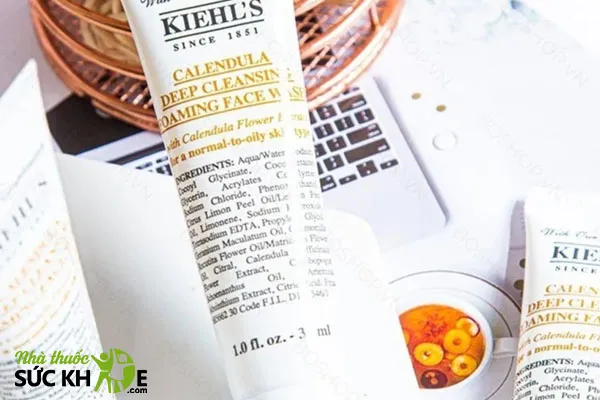 Sữa rửa mặt lành tính hoa cúc Kiehl’s Calendula Deep Cleansing
