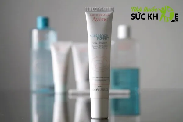 Kem dưỡng ẩm Avene cho da dầu mụn đầu đen Avene Cleanance Expert